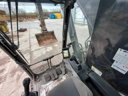 Rupsgraafmachines 2019 Volvo EC300EL (23)