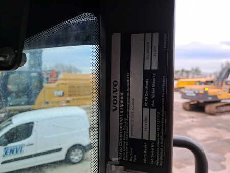 Rupsgraafmachines 2019 Volvo EC300EL (24)