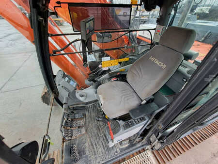 Korečková rýpadla 2018 Hitachi ZX350LC-6 (21)