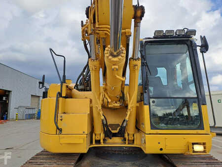 Komatsu PC228USLC-8