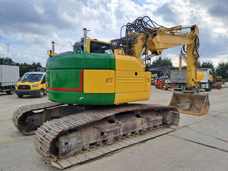 Komatsu PC228USLC-8