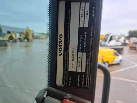 Korečková rýpadla 2017 Volvo ECR 235 E (30)