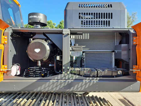 Korečková rýpadla 2025 DEVELON DX300LC-7M (15)