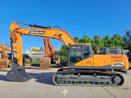 DEVELON DX300LC-7M