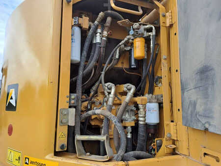 Escavadora de rastos 2011 Cat 328 D LCR (22)