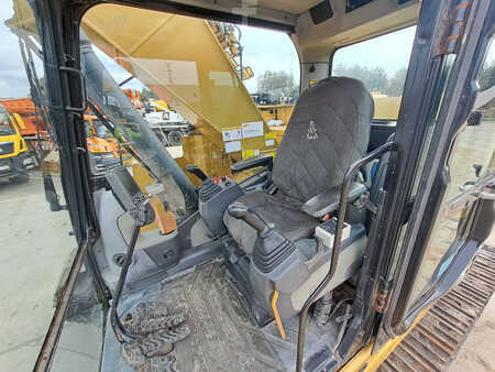 Escavadora de rastos 2011 Cat 328 D LCR (24)