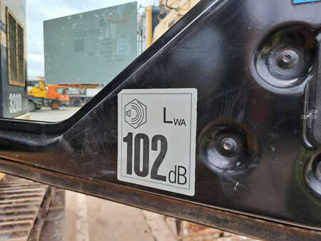 Escavadora de rastos 2011 Cat 328 D LCR (33)