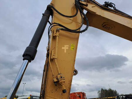 Escavadora de rastos 2011 Cat 328 D LCR (8)