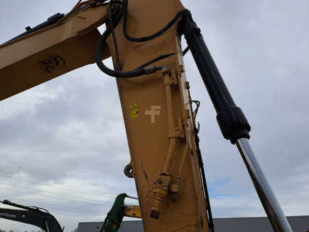 Escavadora de rastos 2011 Cat 328 D LCR (9)