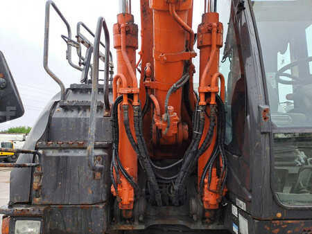 Mobilbagger 2018 Hitachi ZX170W-6-2P (10)