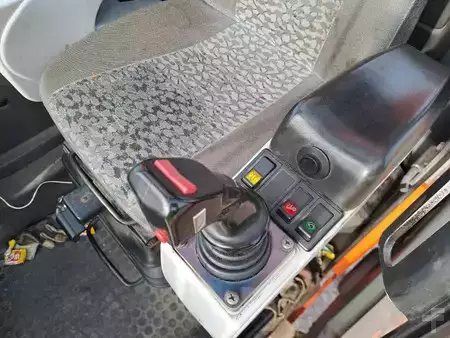 Mobil daruk 2014 Grove GMK6300L (14)