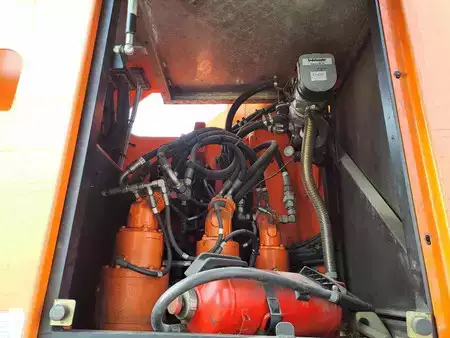 Mobil daruk 2014 Grove GMK6300L (19)