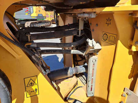 Kolové nakladače 2016 Volvo L150H (CDC) (9)