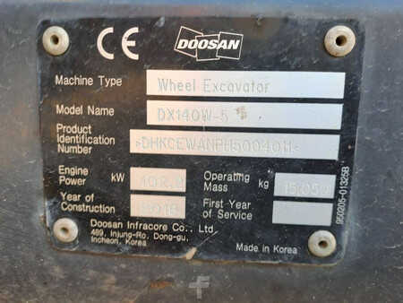 Escavadora de rodas 2018 Doosan DX140W-5 (11)