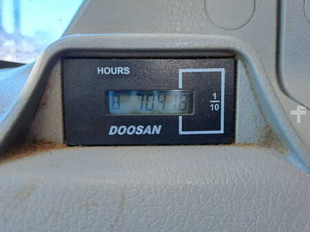 Escavadora de rodas 2018 Doosan DX140W-5 (18)