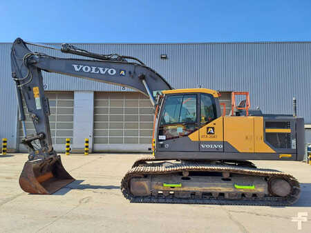 Korečková rýpadla 2017 Volvo EC220EL (1)