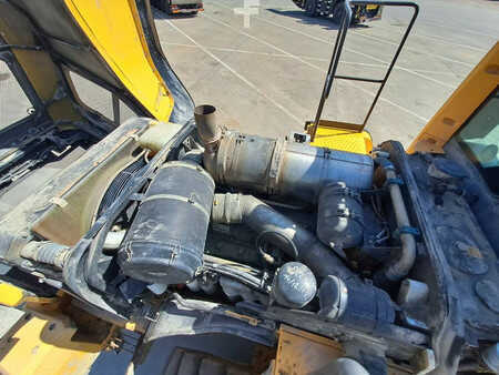 Kolové nakladače 2011 Volvo L180G (17)