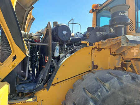 Kolové nakladače 2013 Volvo L180G (16)