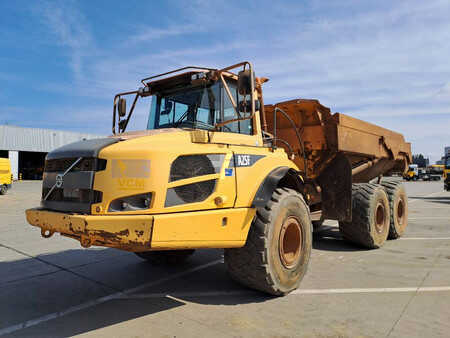 Knickgelenkte Muldenkipper/Dumper 2013 Volvo A25F (7)