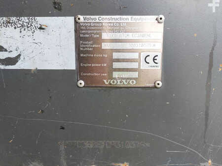 Escavadora de rastos 2016 Volvo EC 380 E NL (6)