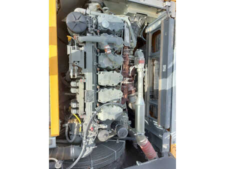 Koparki gąsienicowe 2018 Liebherr R946LC (Lifting Cab) (22)