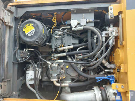 Excavadoras de cadenas 2019 Liebherr R936LC (14)