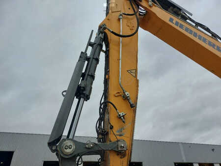 Excavadoras de cadenas 2019 Liebherr R936LC (20)