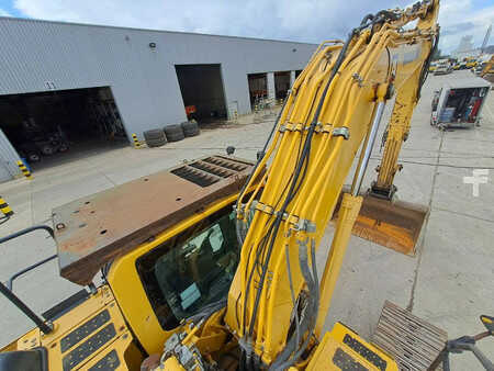 Escavatori cingolati 2016 Komatsu HB215LC-2 (18)
