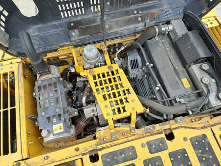 Escavatori cingolati 2016 Komatsu HB215LC-2 (19)