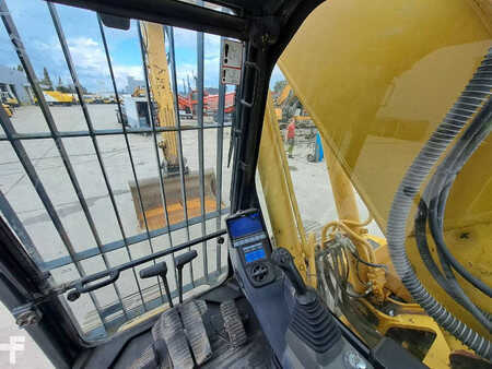 Escavatori cingolati 2016 Komatsu HB215LC-2 (24)