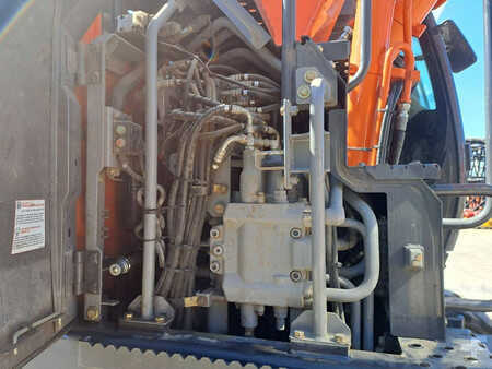 Escavadora de rodas 2016 Hitachi ZX 170 W-5 B (16)