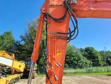 Escavadora de rodas 2016 Hitachi ZX 170 W-5 B (8)