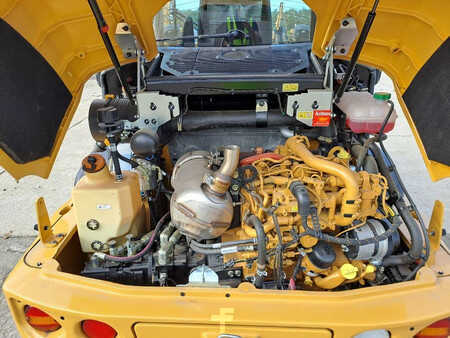 Kolové nakladače 2024 Caterpillar 906 (Bucket+Forks) (18)