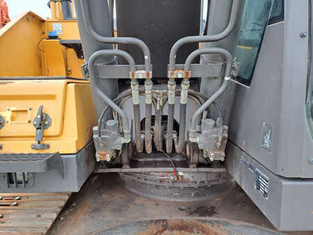 Escavadora de rastos 2015 Volvo EC 220 EL (New Undercarriage) (10)