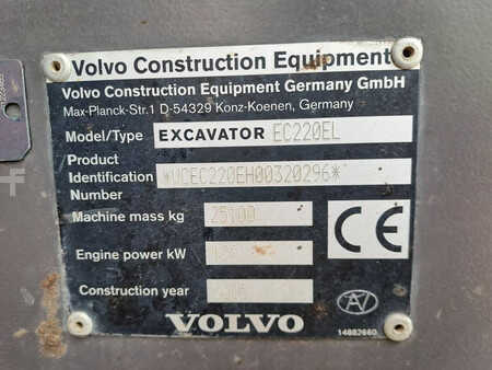 Escavadora de rastos 2015 Volvo EC 220 EL (New Undercarriage) (11)