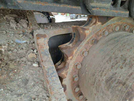 Escavadora de rastos 2015 Volvo EC 220 EL (New Undercarriage) (13)