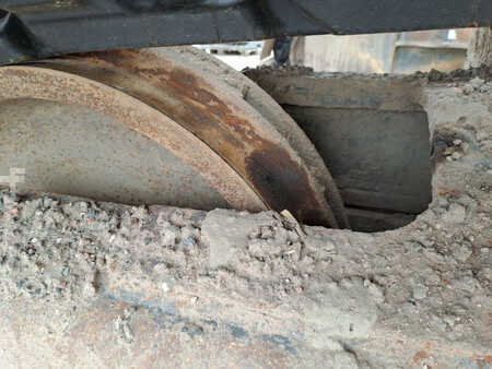 Escavadora de rastos 2015 Volvo EC 220 EL (New Undercarriage) (15)