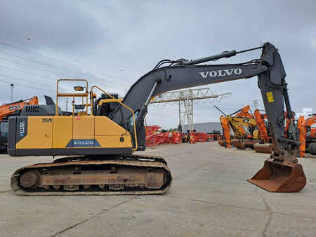 Escavadora de rastos 2015 Volvo EC 220 EL (New Undercarriage) (5)