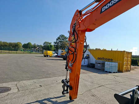 Doosan DX 160 W-7 (EX Demo)