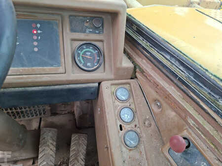 Skrabere 1990 Caterpillar 631 E II ( 3 pcs available) (13)