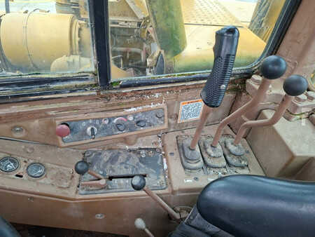 Skrabere 1990 Caterpillar 631 E II ( 3 pcs available) (14)