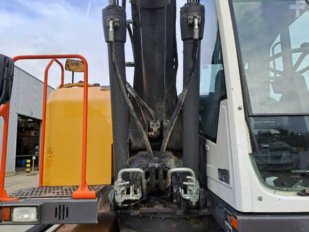 Escavadora de rodas 2018 Volvo EWR150E + Engcon Rototilt (10)