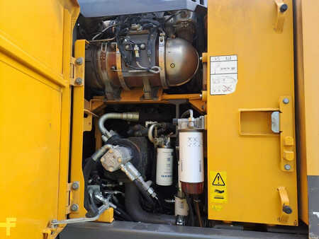 Escavadora de rodas 2018 Volvo EWR150E + Engcon Rototilt (12)