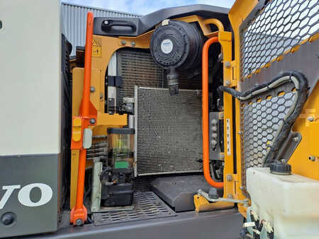 Escavadora de rodas 2018 Volvo EWR150E + Engcon Rototilt (13)