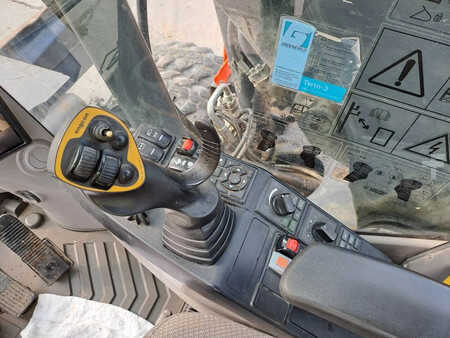 Escavadora de rodas 2018 Volvo EWR150E + Engcon Rototilt (19)