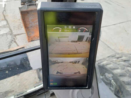 Escavadora de rodas 2018 Volvo EWR150E + Engcon Rototilt (21)