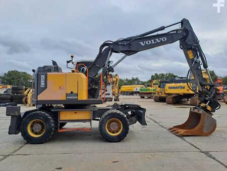 Escavadora de rodas 2018 Volvo EWR150E + Engcon Rototilt (4)