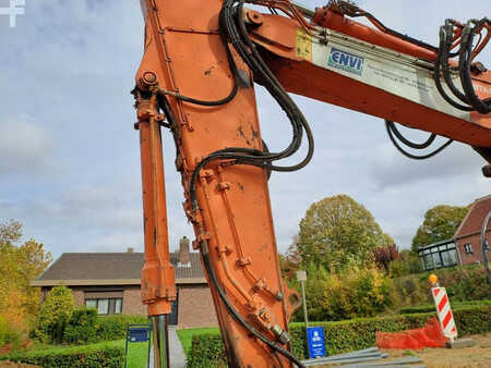 Korečková rýpadla 2007 Hitachi ZX135US (8)