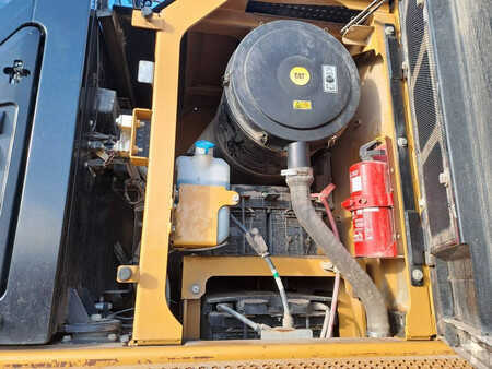 Kettenbagger 2019 Caterpillar 374FL (16)