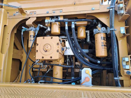 Kettenbagger 2019 Caterpillar 374FL (19)